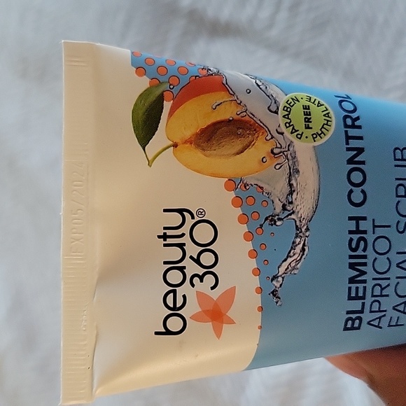 Blemish Control Apricot Facial Scrub - Picture 2 of 6